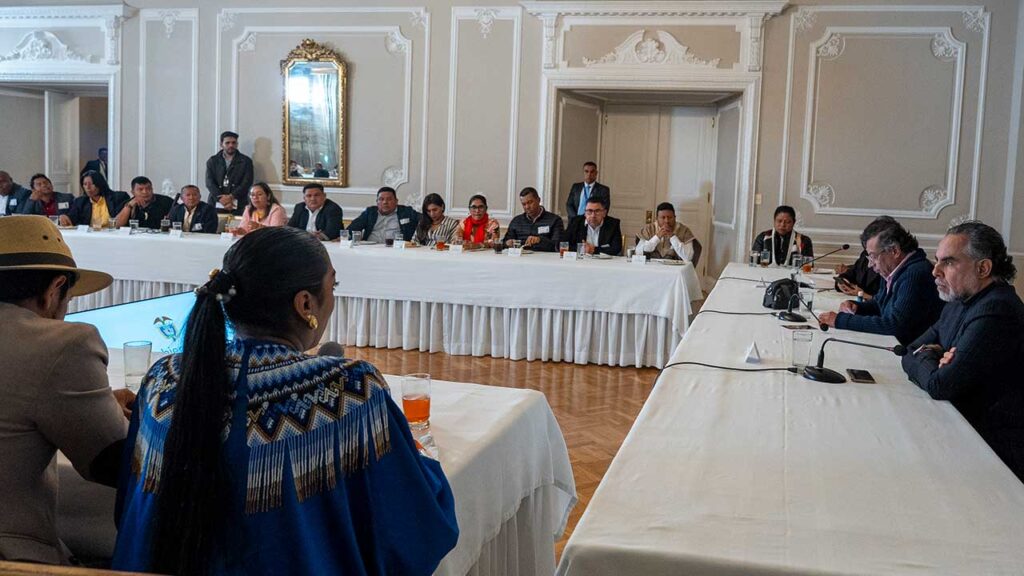 Presidente petro lideró encuentro con organizaciones indígenas, campesinas y de la sociedad civil