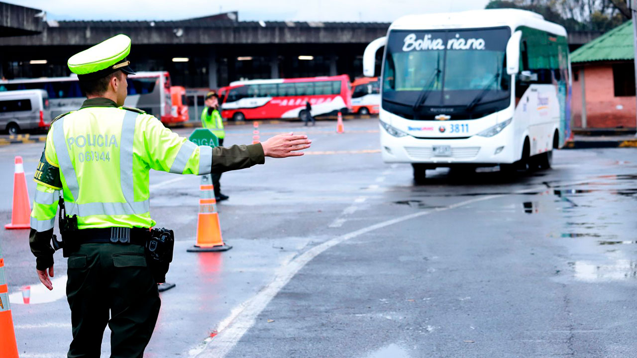 Mintransporte rechaza los ataques contra transportadores y viajeros en la vía Panamericana y toma medidas para fortalecer la seguridad