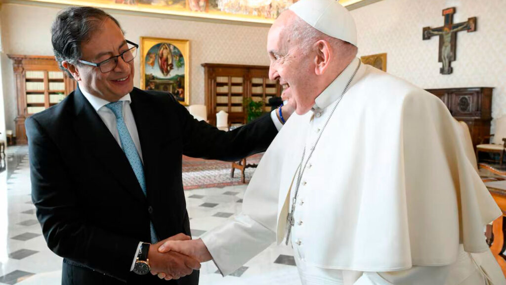 Presidente Petro expresó su tristeza por la muerte del papa Francisco