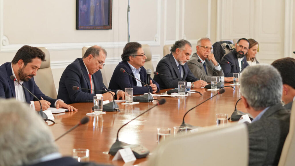 No van más los Consejos de Ministros por los canales privados