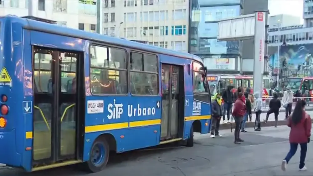 Buses de TransMilenio y el SITP fueron vandalizados tras manifestación indígena en Bogotá
