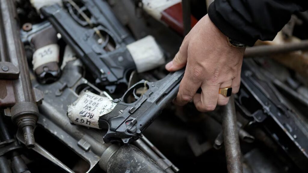 Fue desmantelada una banda dedicada al tráfico de armas que era conformada por miembros y exmiembros de la Fuerza Pública