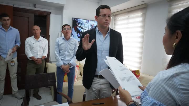 Jaime Berdugo asumió ante la Notaría Quinta de Cali como alcalde ad hoc de esa ciudad