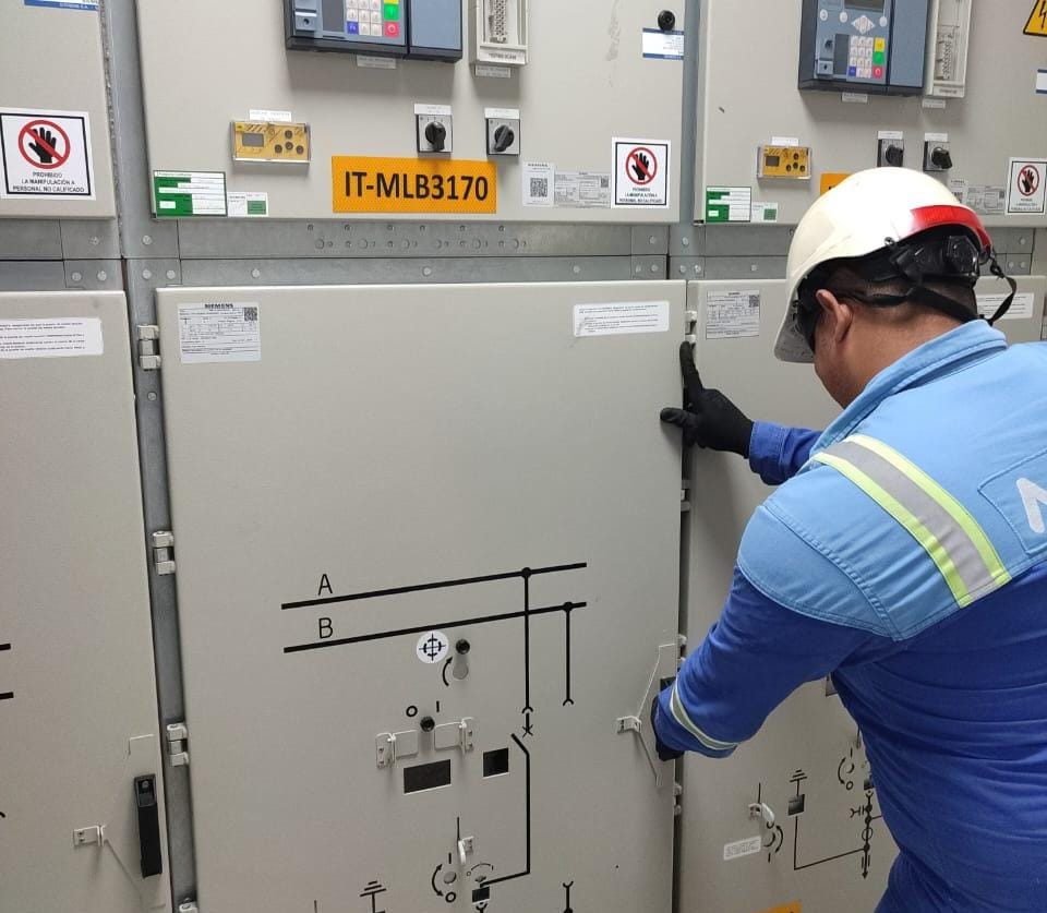 Trabajos de mantenimiento en la subestación Malambo