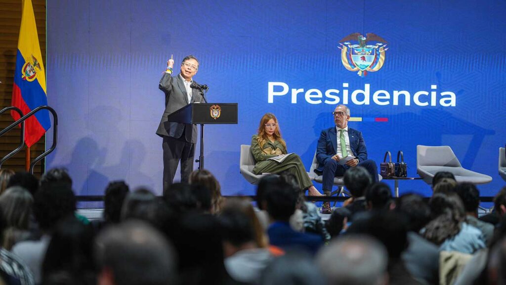 Orden terminante del Presidente: “ni una tonelada más de carbón de Colombia a Israel”
