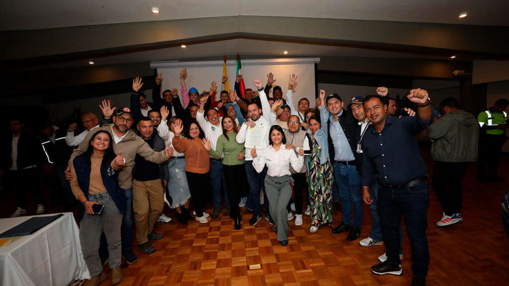 Presidente Petro anunció fin del paro de pequeños mineros en Boyacá tras acuerdo de transición energética