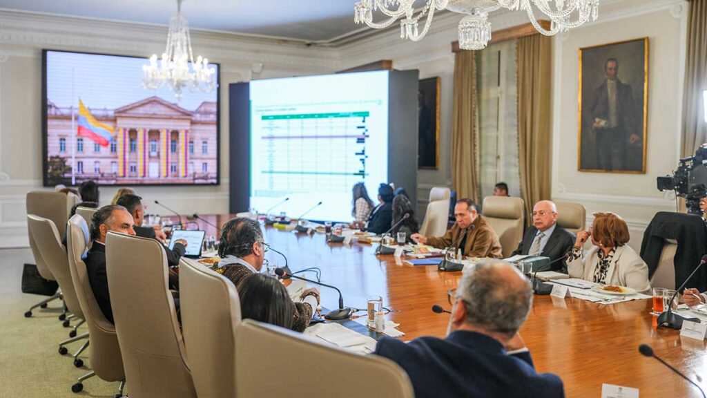 “Por tasas de interés del Banco de la República hay retroceso en el crecimiento de la vivienda”: presidente Petro