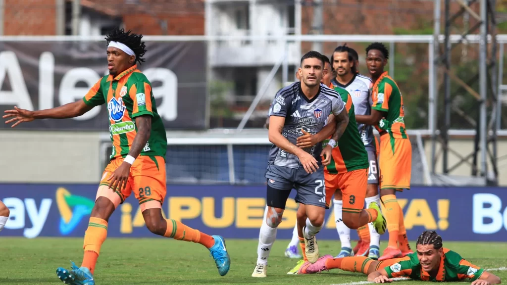 Junior empató 1-1 con Envigado: los ‘pelaos’ enredaron al líder