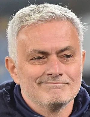 José Mourinho nuevo entrenador del Benfica: vuelta histórica a casa.