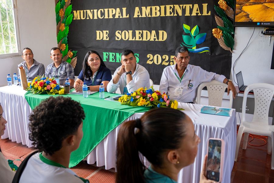 En desarrollo del l Foro Educativo Municipal Ambiental clasificaron ocho iniciativas a la final