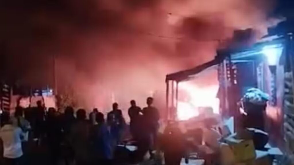 Incendio en Villa Caracas arrasa con siete viviendas en el sur occidente de Barranquilla