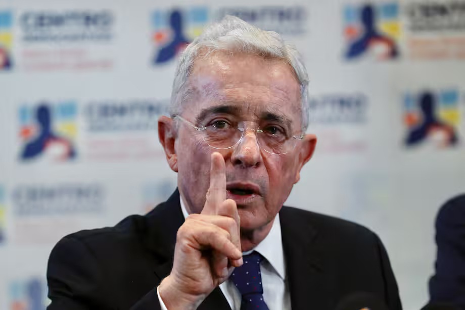 Siguen las reacciones tras la absolución del expresidente Álvaro Uribe Vélez
