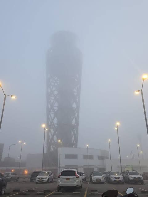 Cierre temporal del aeropuerto El Dorado por fuerte neblina en Bogotá
