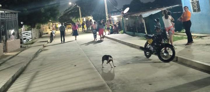 Dos jóvenes fueron asesinados en el barrio Me Quejo mientras jugaban dominó