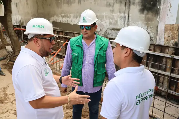 “La solución hidráulica de la avenida Las Dunas, en Villa Campestre, avanza a muy buen ritmo”: alcalde Plinio Cedeño