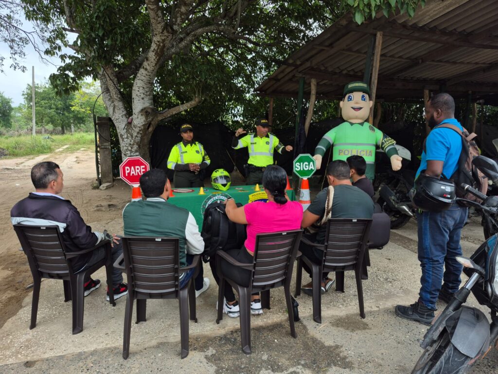 Policía de Tránsito y Transporte realiza jornada de prevención en la vía Cordialidad