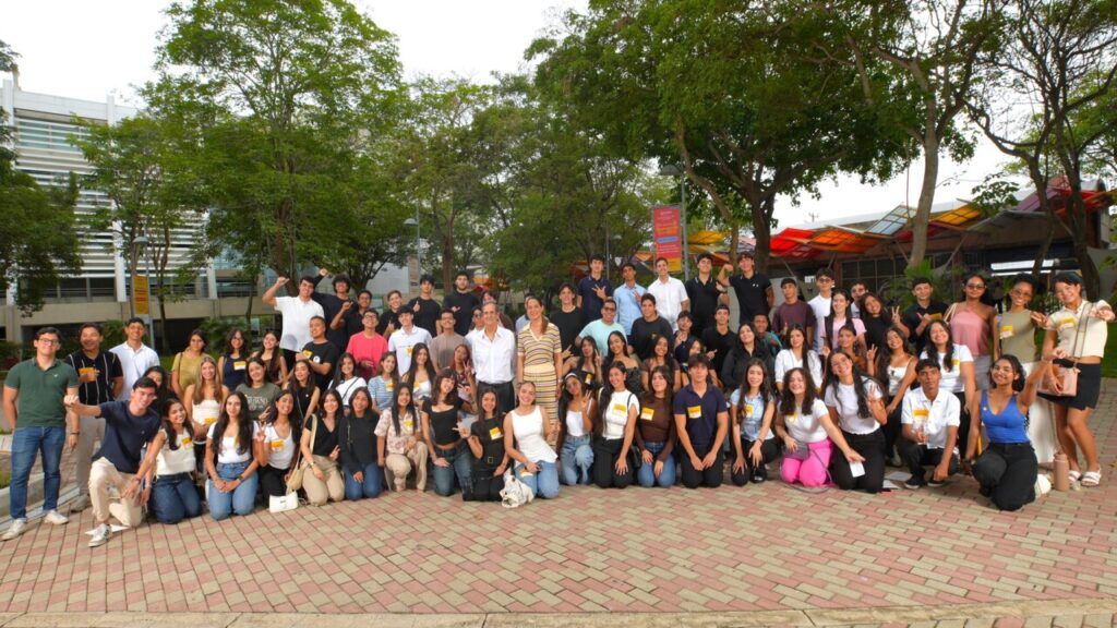 Familiares y docentes celebraron a una nueva generación de becarios Uninorte