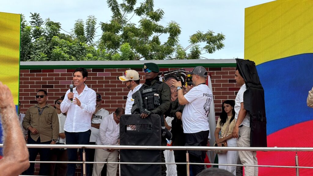 Abelardo de la Espriella visitó a Compo de la Cruz para realizar jornada de empalme