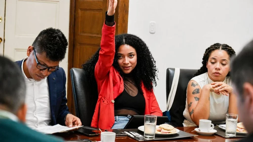 Juliana Guerrero renunció como delegada del presidente ante la Universidad Popular del Cesar tras polémica por presunta red de contratos