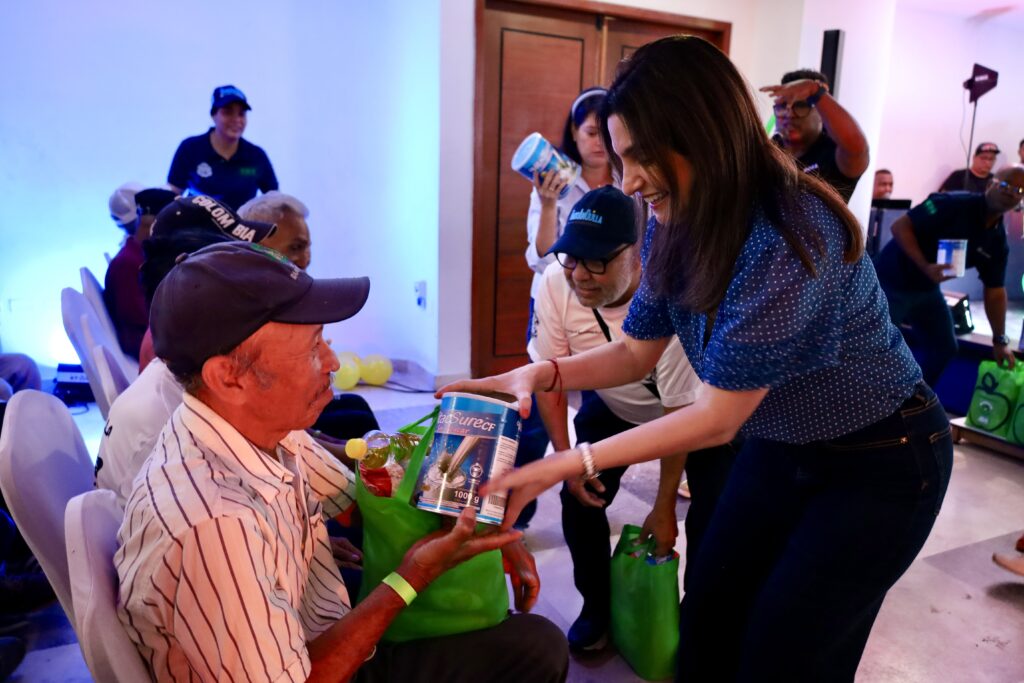 Más de 1.000 adultos mayores reciben refuerzo nutricional en centros de Vida de Barranquilla