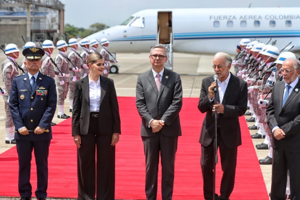 A trabajar en equipo, compromiso del gobernador del Atlántico y el alcalde de Barranquilla con la presidenta de Costa Rica