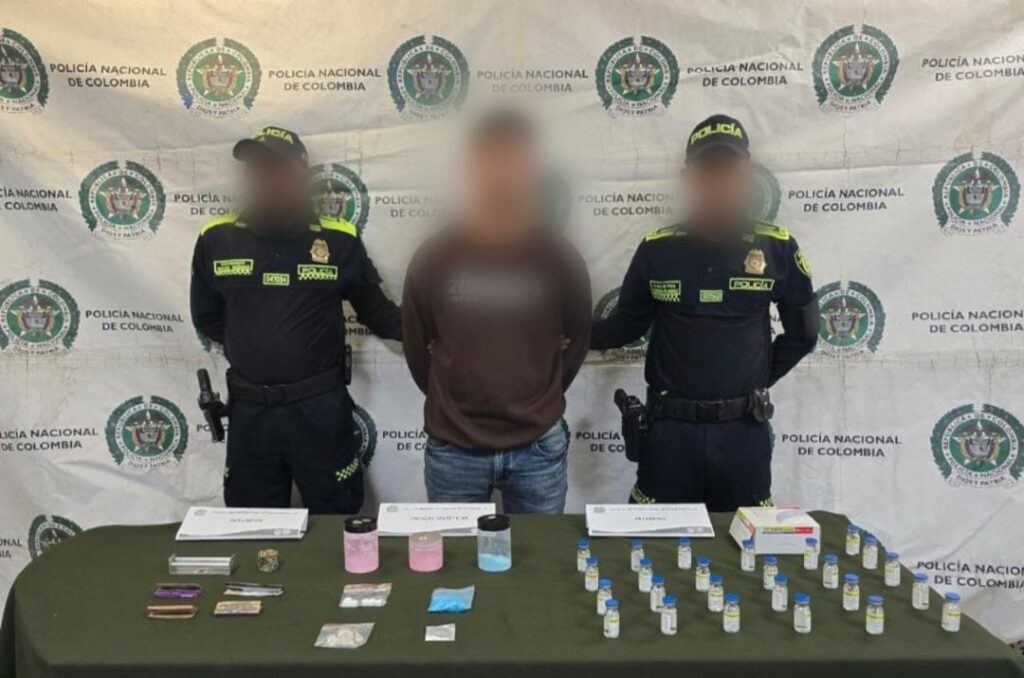 La Policía Nacional captura a un presunto expendedor e incauta droga sintética, afectando rentas criminales estimadas en $15 millones semanales.