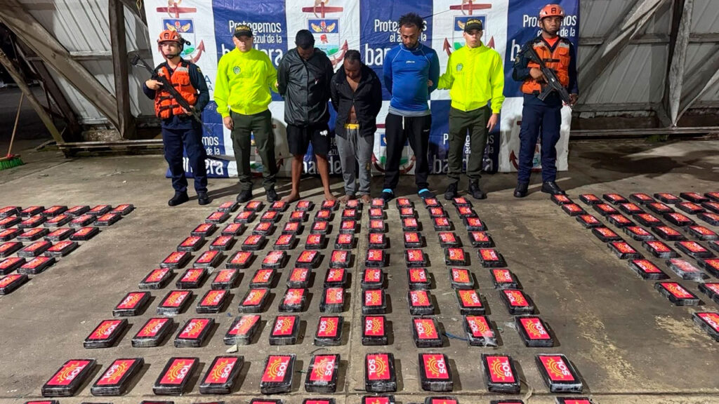 Arremetida de la Fuerza Pública contra el narcotráfico: cerca de cuatro toneladas de cocaína fueron incautadas en un día en el Putumayo y el Pacífico
