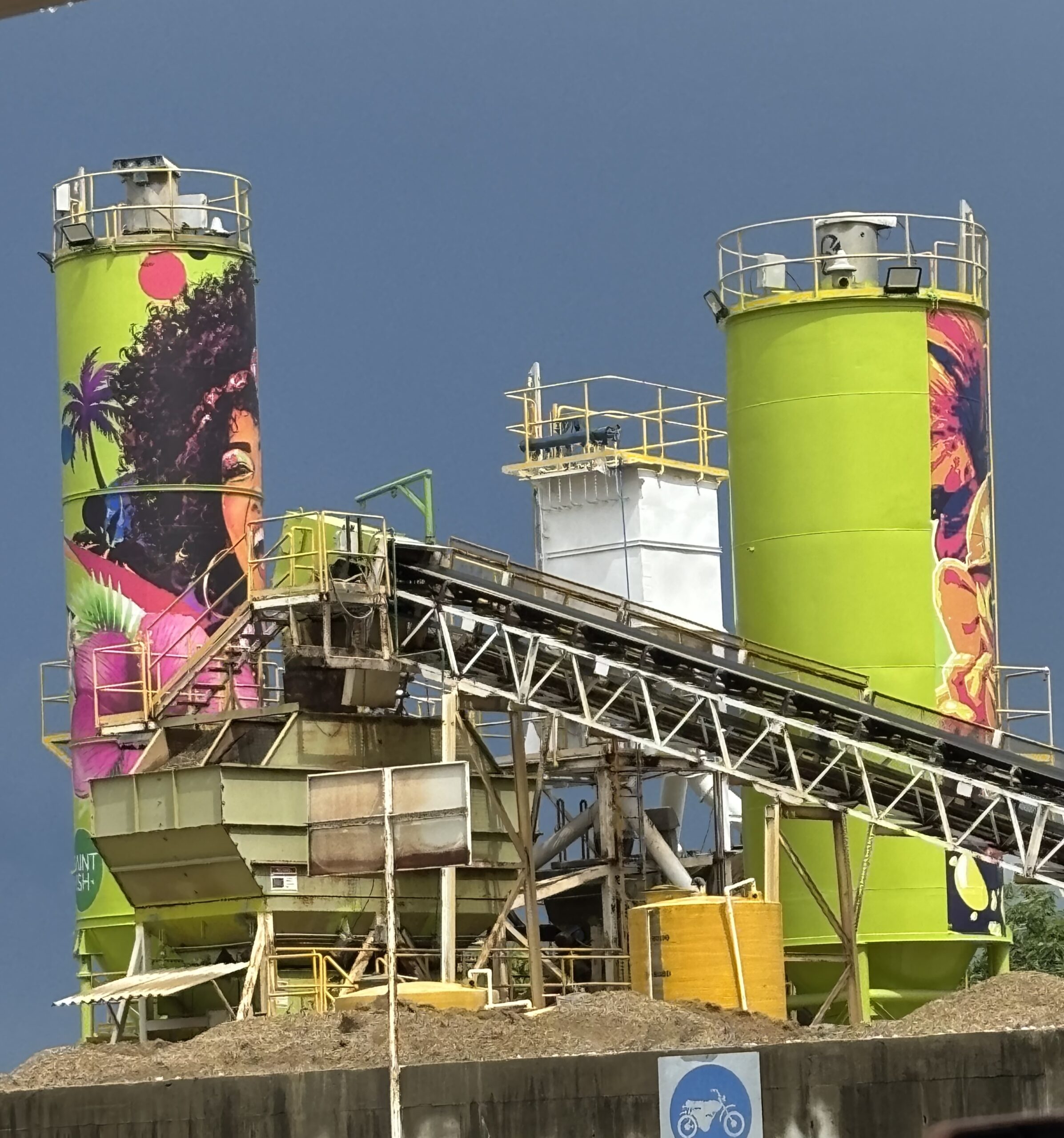 El Caribe se llena de color en los silos de Argos, cerca de la Ventana al Mundo