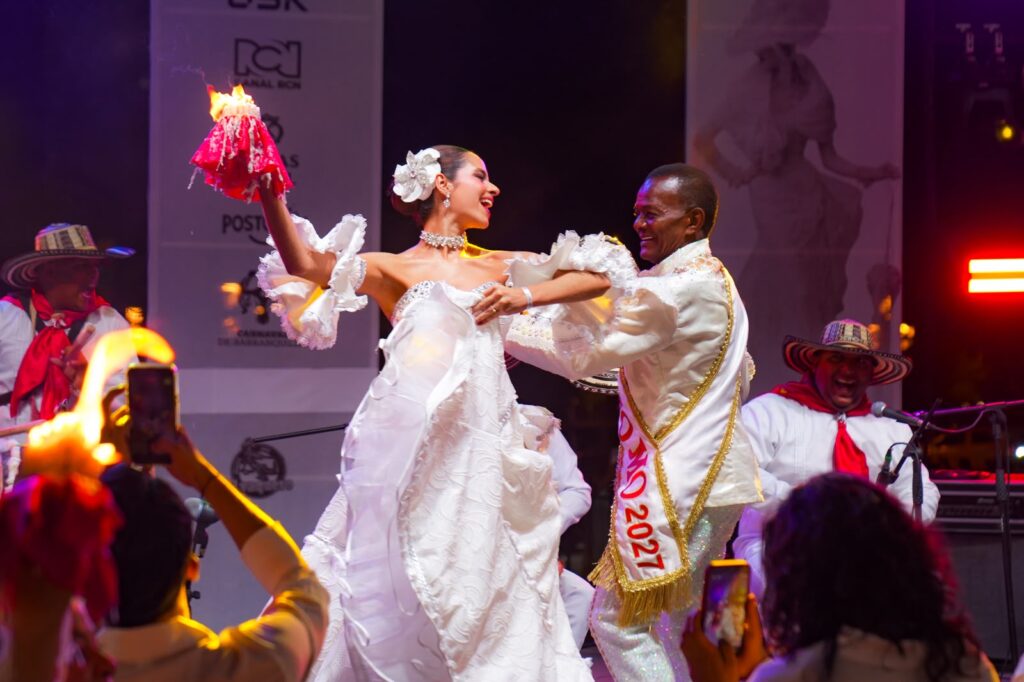 Reyes del Carnaval de Barranquilla 2027 llevaron su causa solidaria a Cartagena en una cena por las familias afectadas por el terremoto