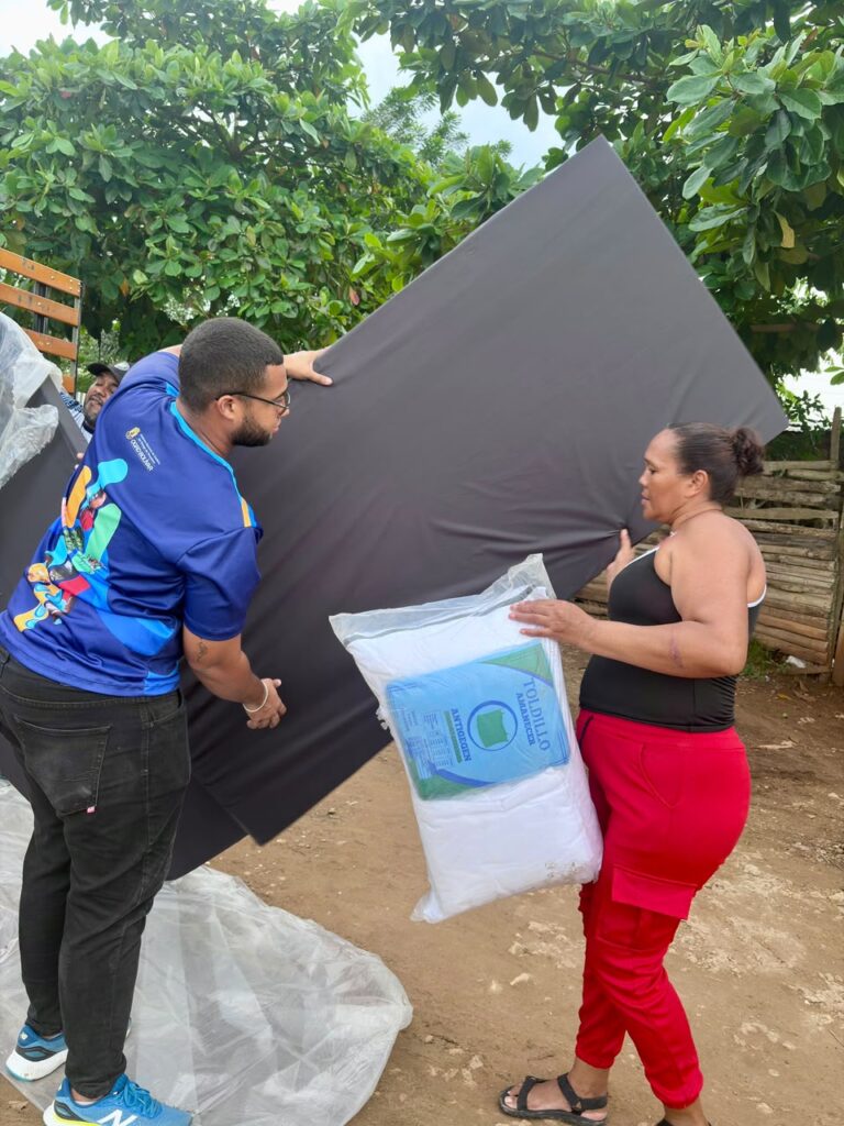 Gobernación de Bolívar atiende a familias afectadas por inundaciones en Turbaco