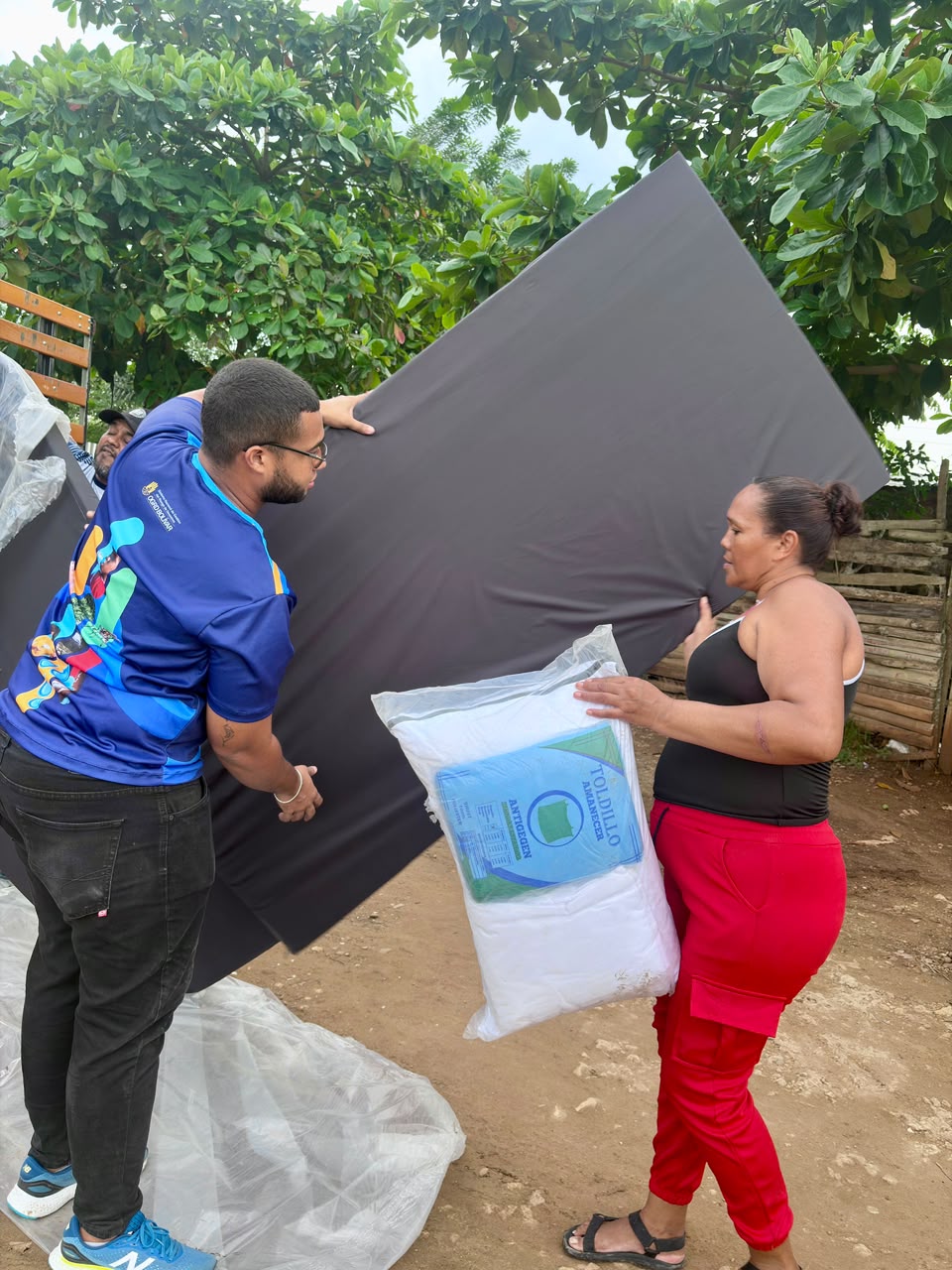 Gobernación de Bolívar atiende a familias afectadas por inundaciones en Turbaco
