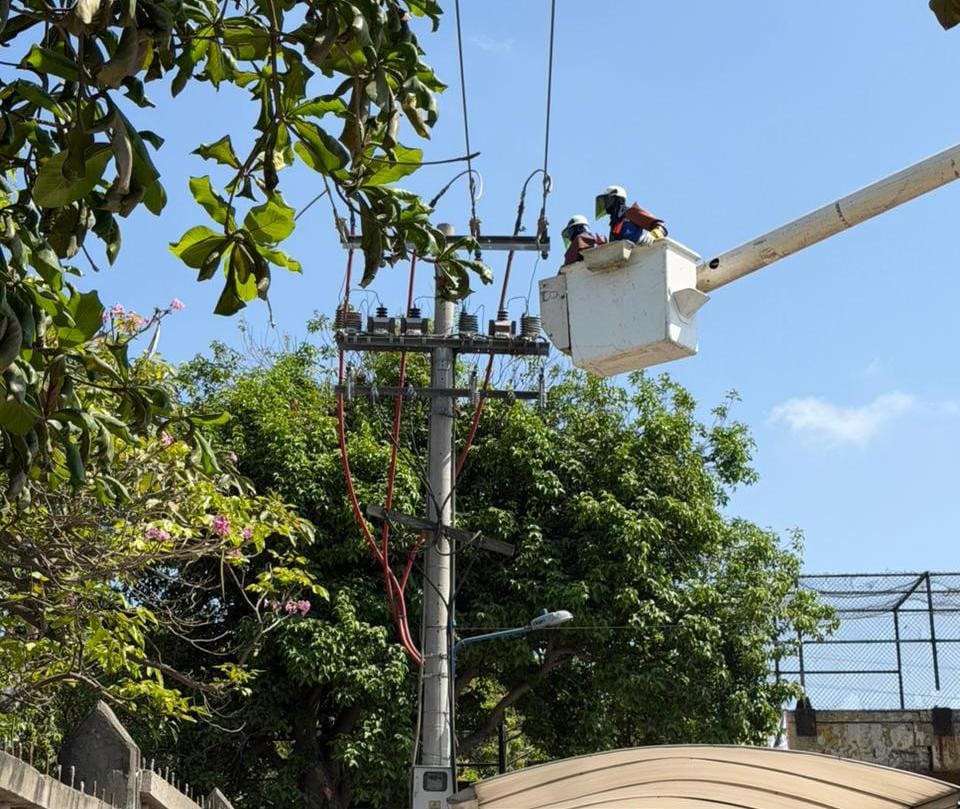 Trabajos eléctricos en sectores del norte de Barranquilla